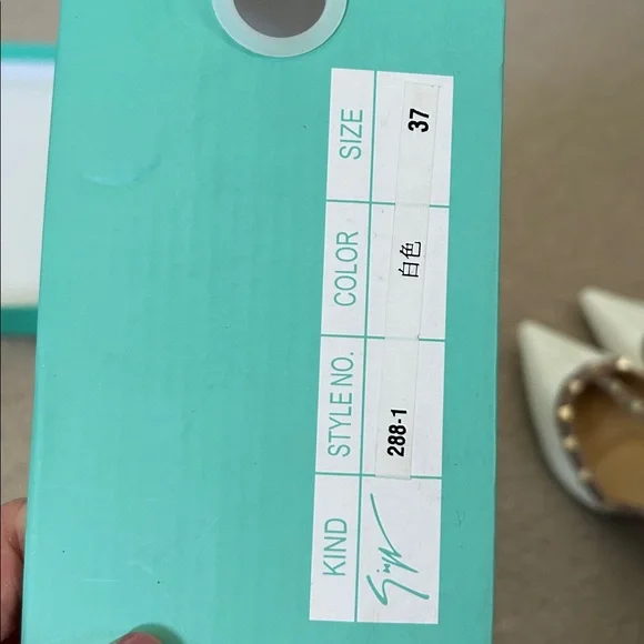 Heels - Picture 8 of 8